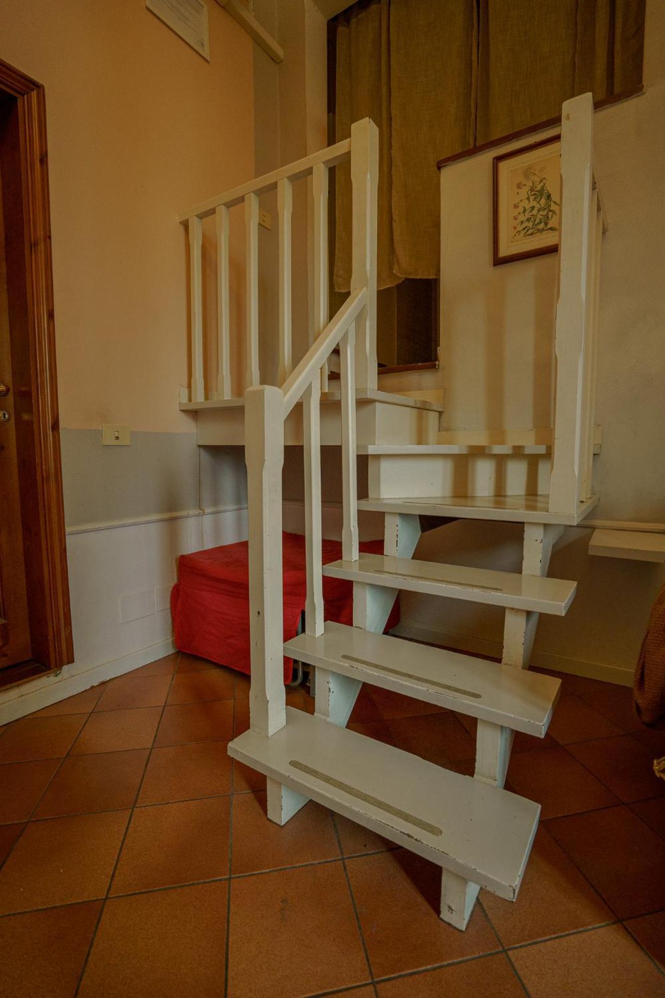 Tranquil Suite Near Museums And Train Station Флоренция Екстериор снимка