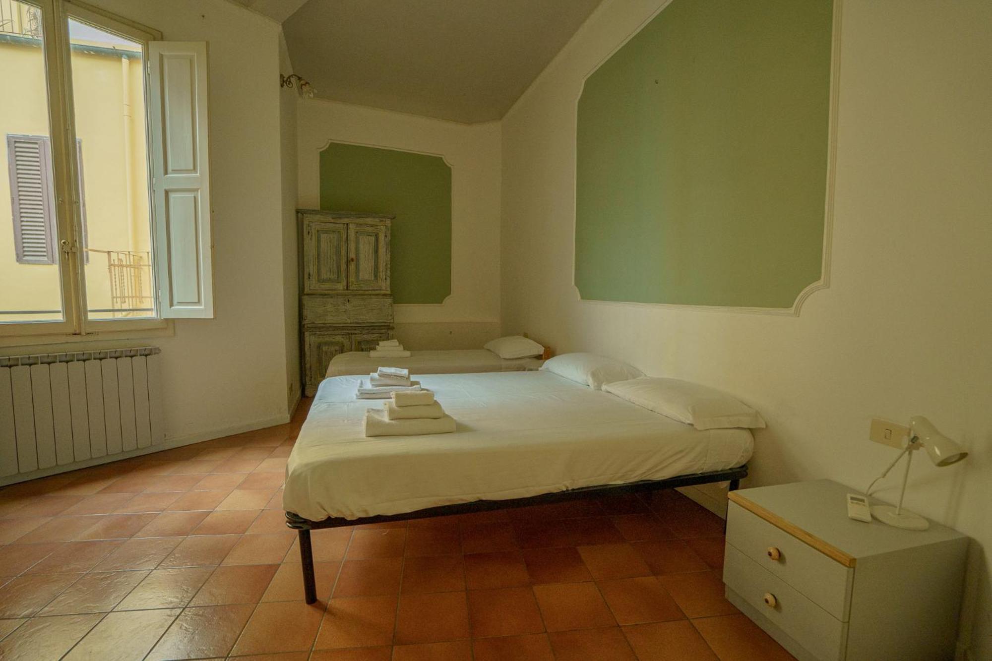 Tranquil Suite Near Museums And Train Station Флоренция Екстериор снимка