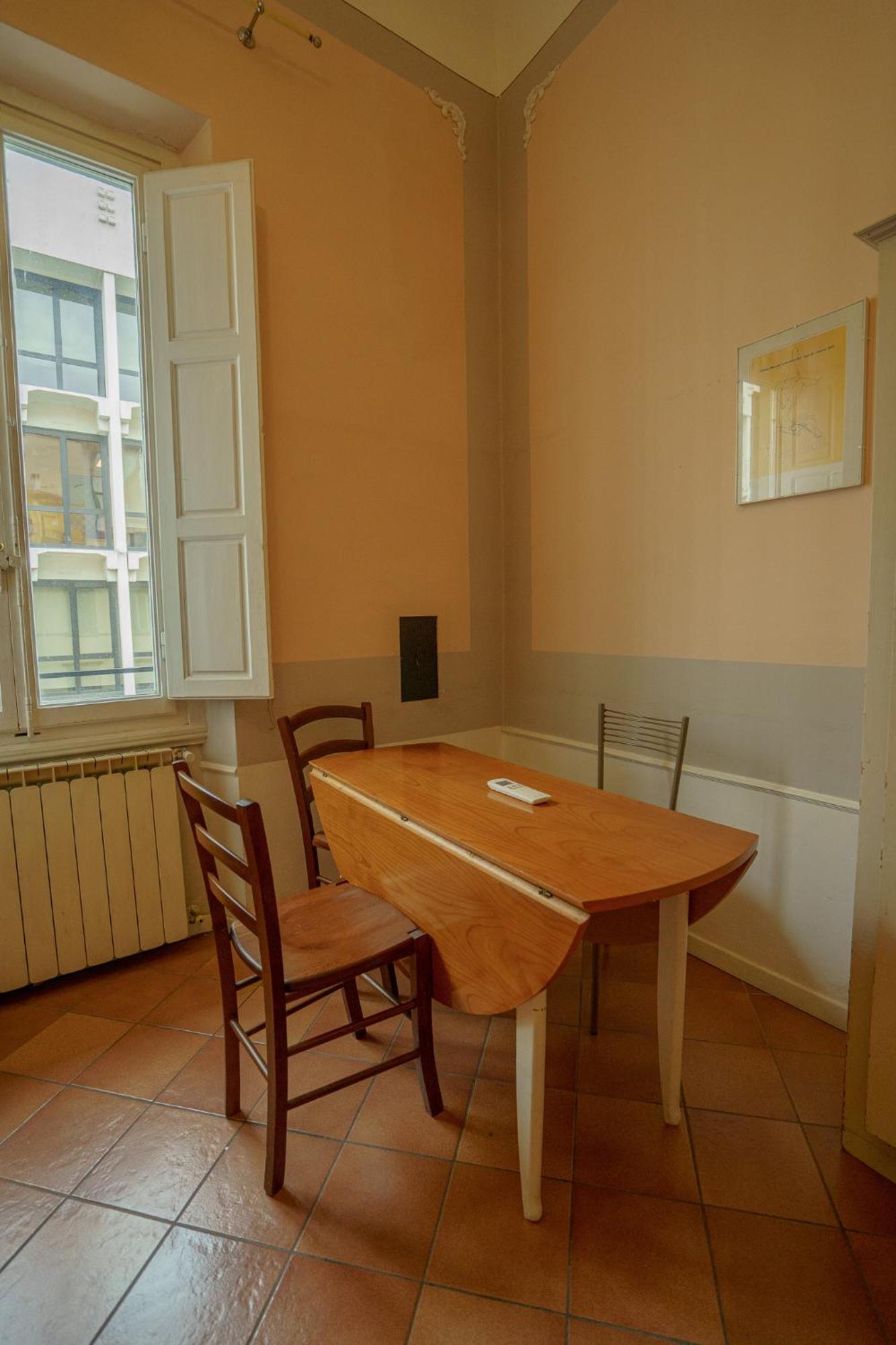 Tranquil Suite Near Museums And Train Station Флоренция Екстериор снимка