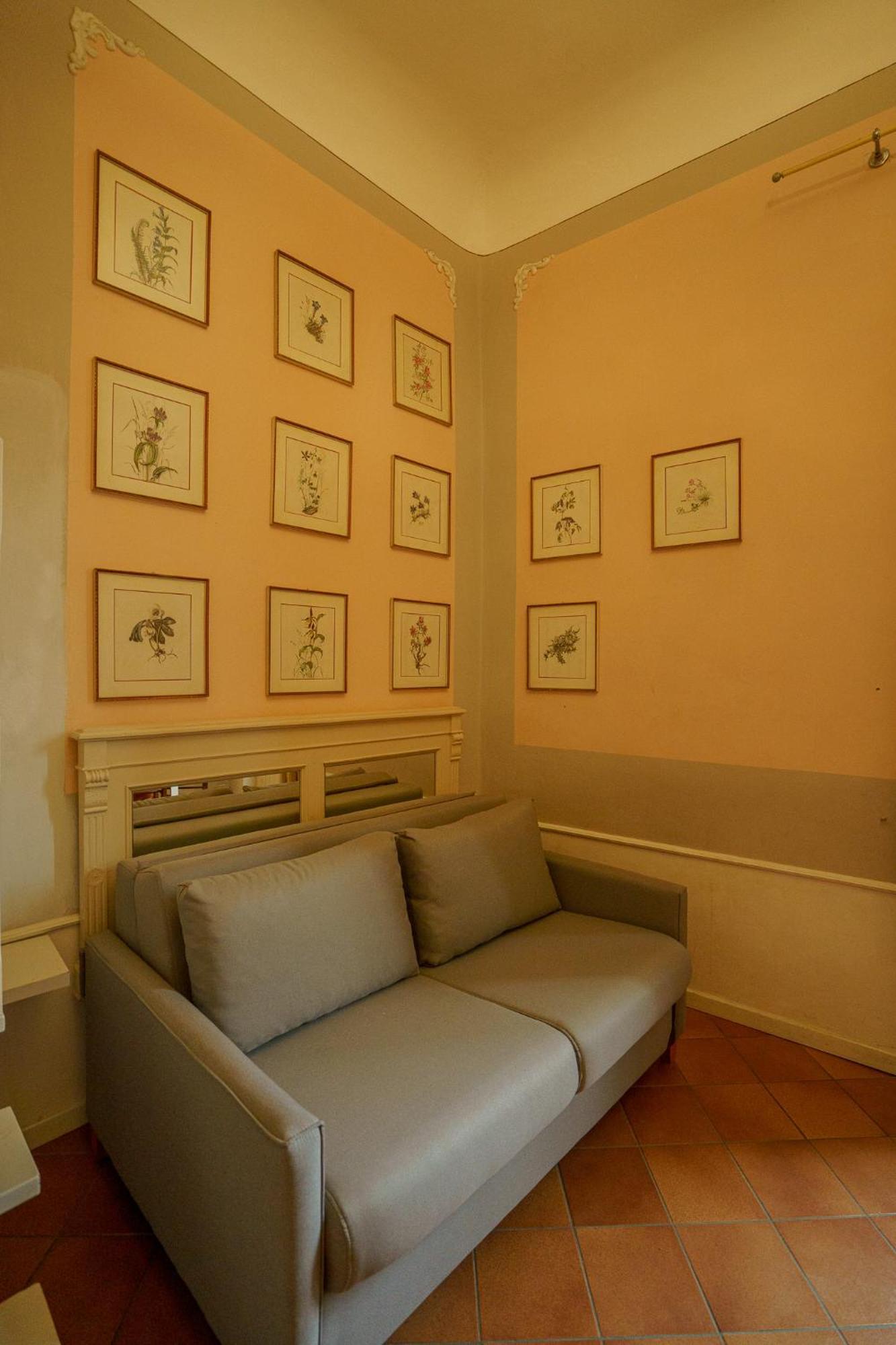 Tranquil Suite Near Museums And Train Station Флоренция Екстериор снимка