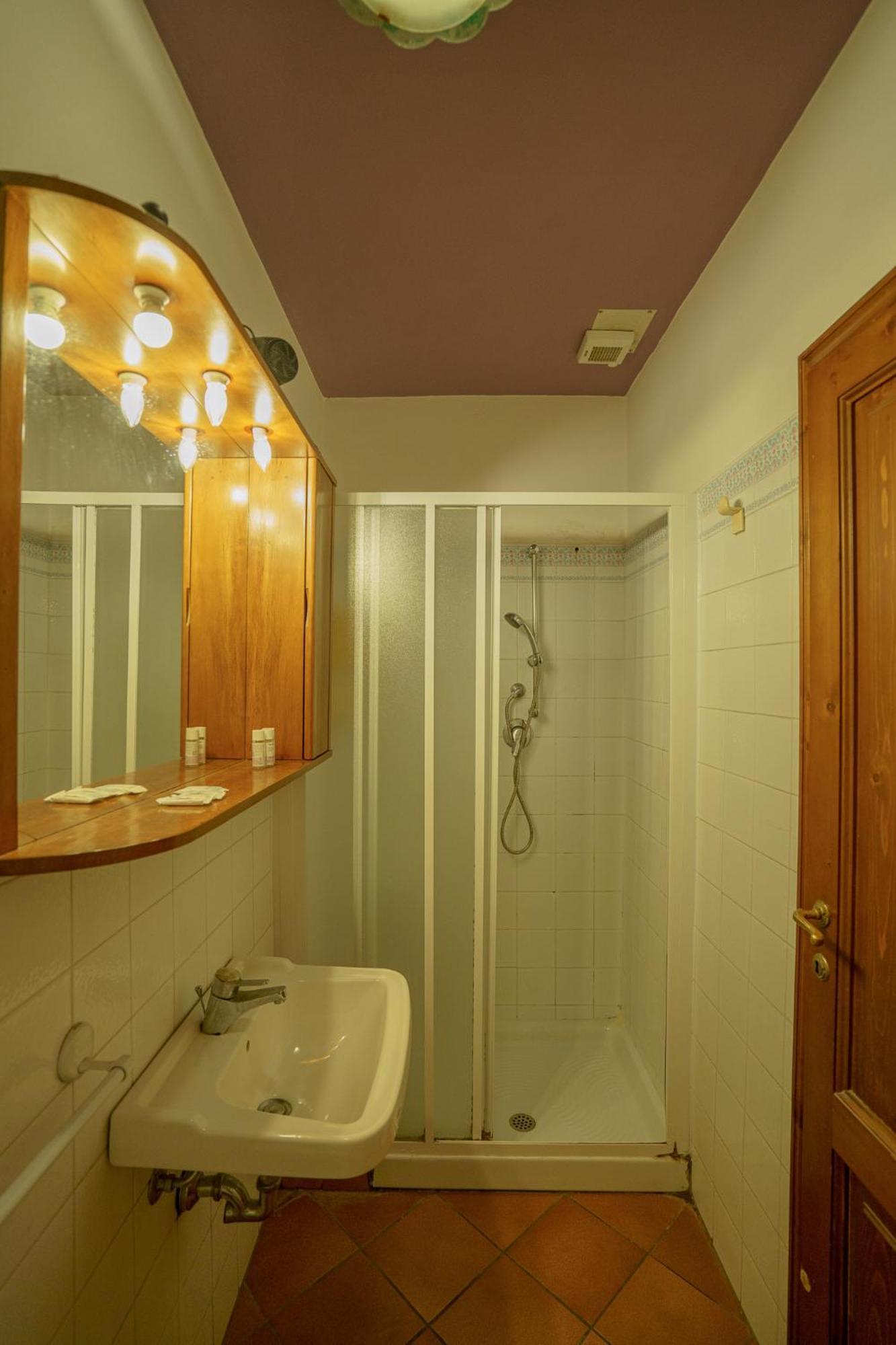 Tranquil Suite Near Museums And Train Station Флоренция Екстериор снимка
